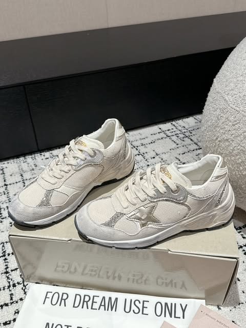 Golden Goose Dad Stars argenté et blanche