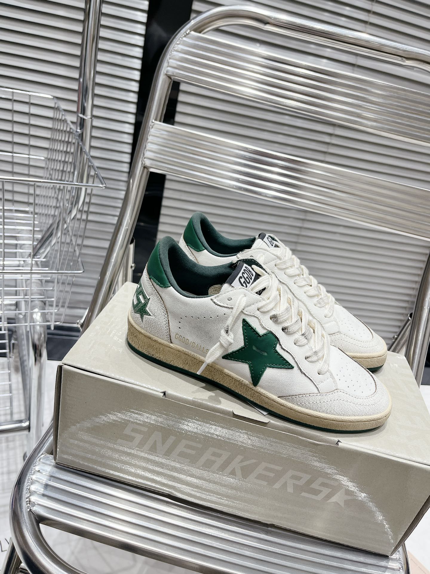 Golden Goose ball stars blanche et verte